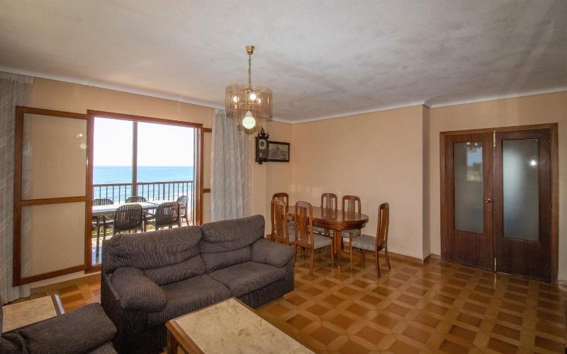 Apartamento con vistas frontales - Primera línea Playa Cargador - ALBERT VILLAS - image 8