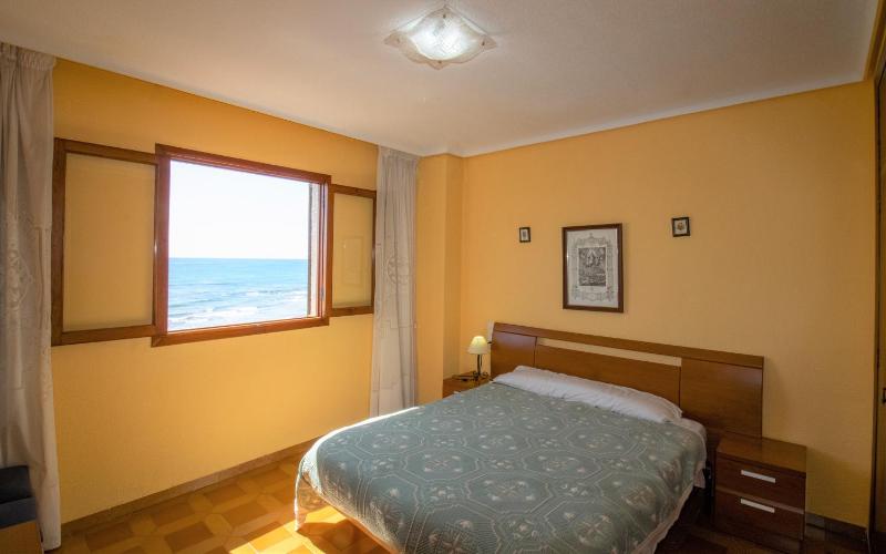 Apartamento con vistas frontales - Primera línea Playa Cargador - ALBERT VILLAS - image 4