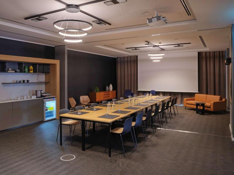 Adina Apartment Hotel Cologne - image 12