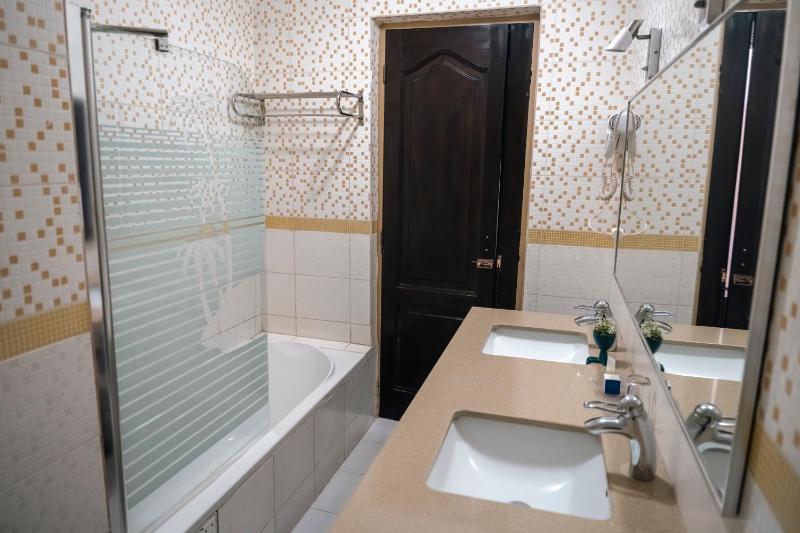 Hotel Nina - image 1