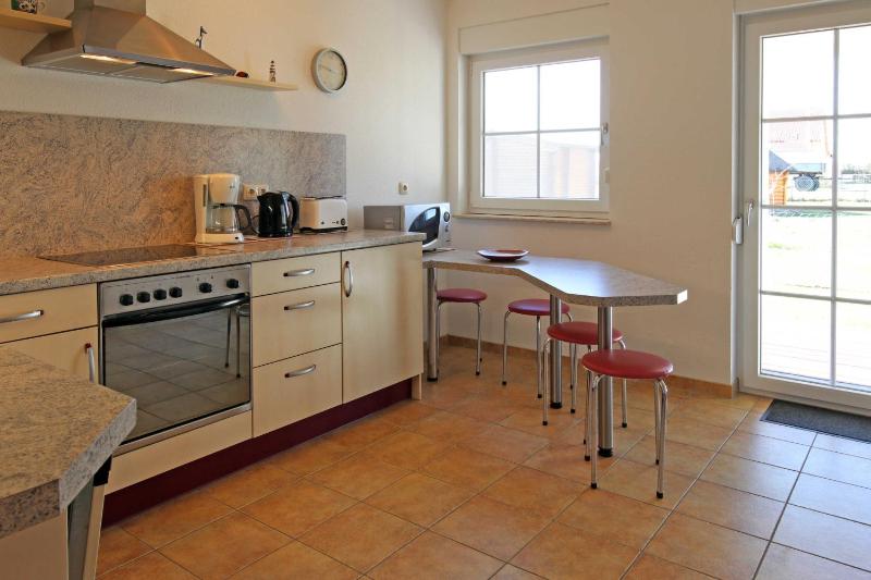 Three-Bedroom House image 4