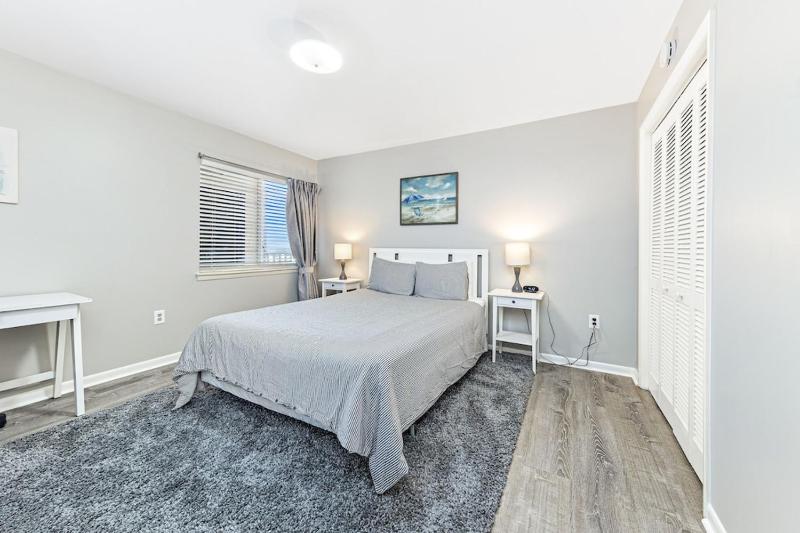 Edgewater West Unit 85 - image 10