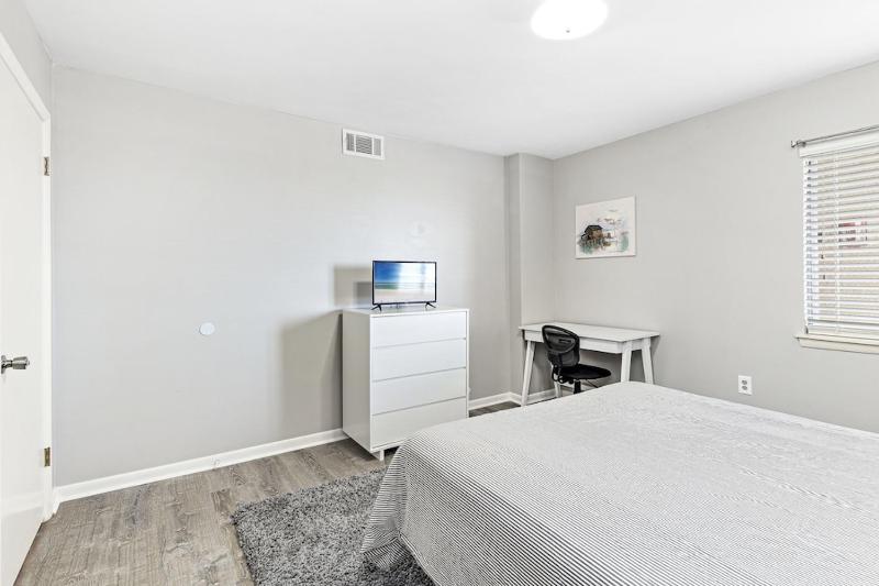 Edgewater West Unit 85 - image 26