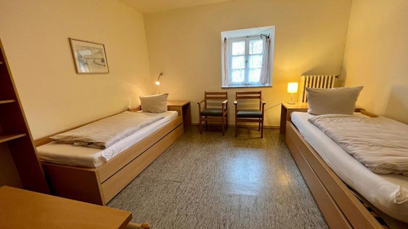 Double Room with Shared Bathroom image 3