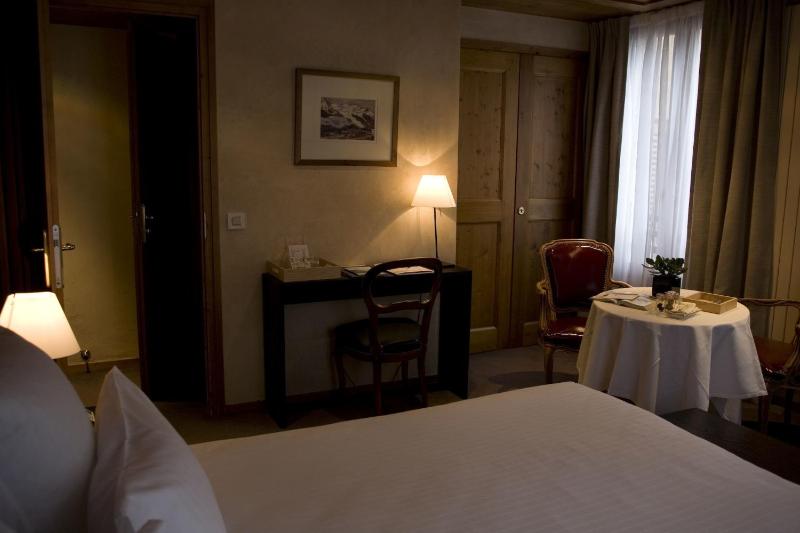 Small Double Room - Albert 1er image 4