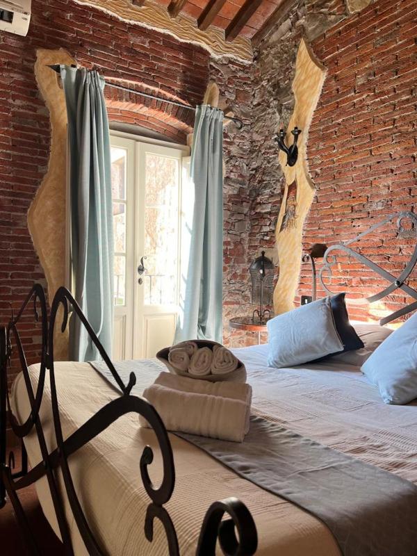 Double Room image 2