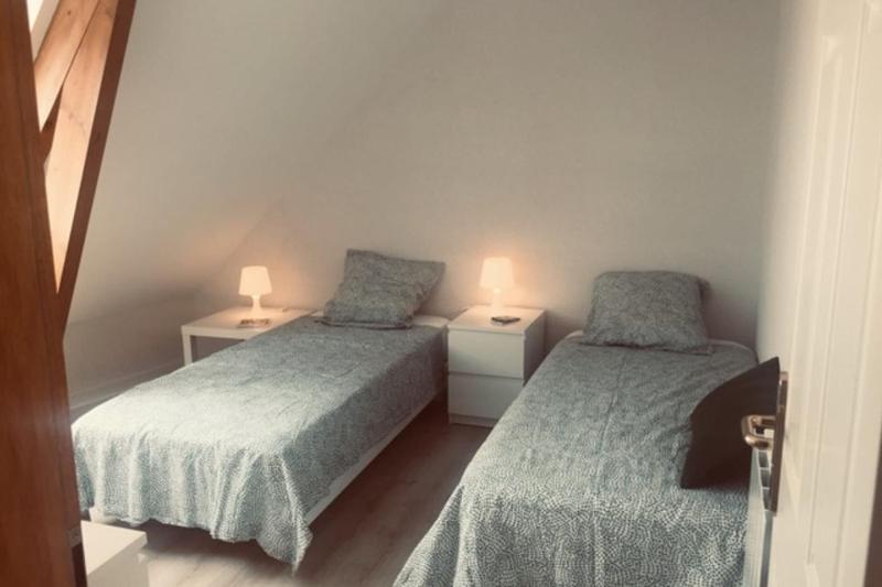 Bright and quiet nest with terrace near beaches - image 8