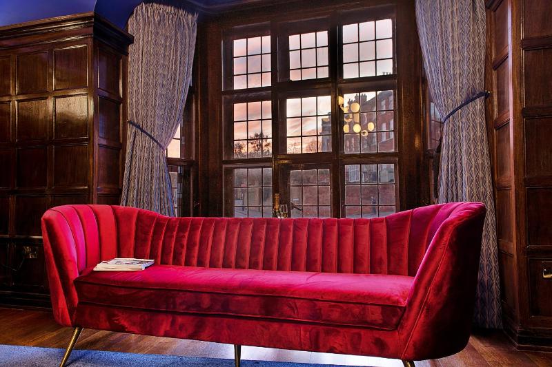 Finest Retreats - Castle House Nottingham - Luxurious Hot Tub Stay - image 38