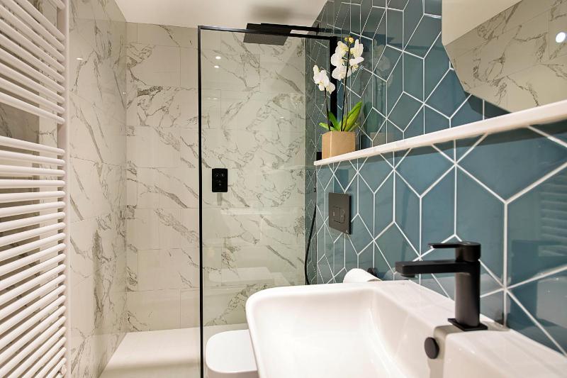 Finest Retreats - Castle House Nottingham - Luxurious Hot Tub Stay - image 25