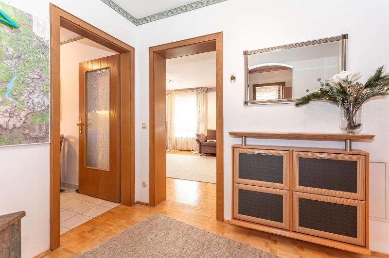One-Bedroom Apartment image 2