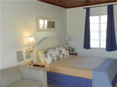 Standard Queen Room with Sofa Bed image 2