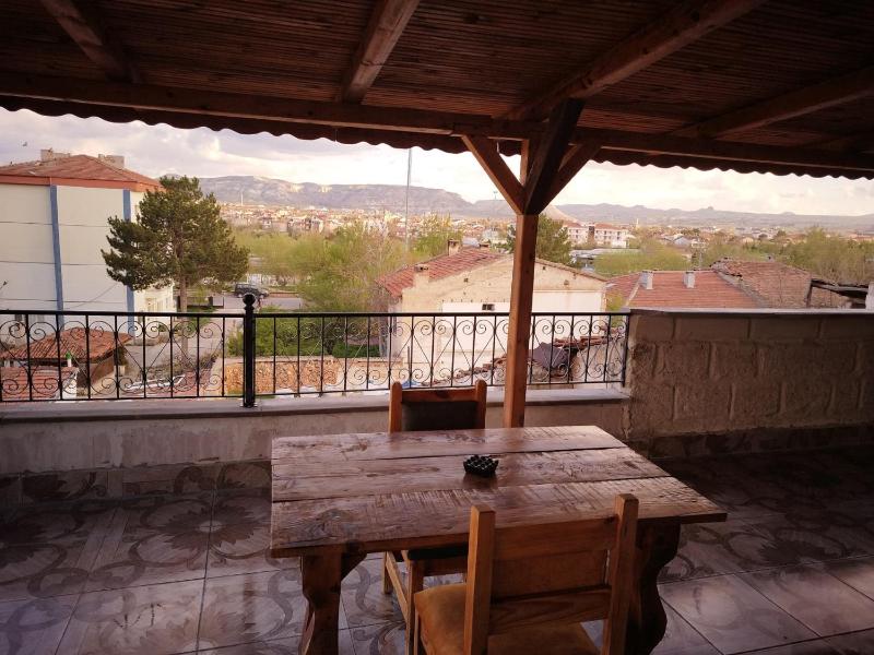 King Room with Lake View image 2