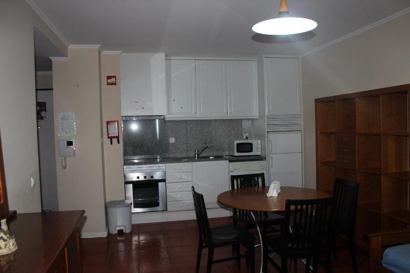 One-Bedroom Apartment with Sea View with 2 balcony image 2