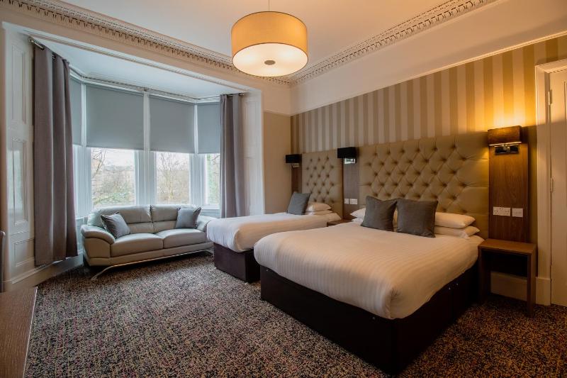 Triple Room image 2