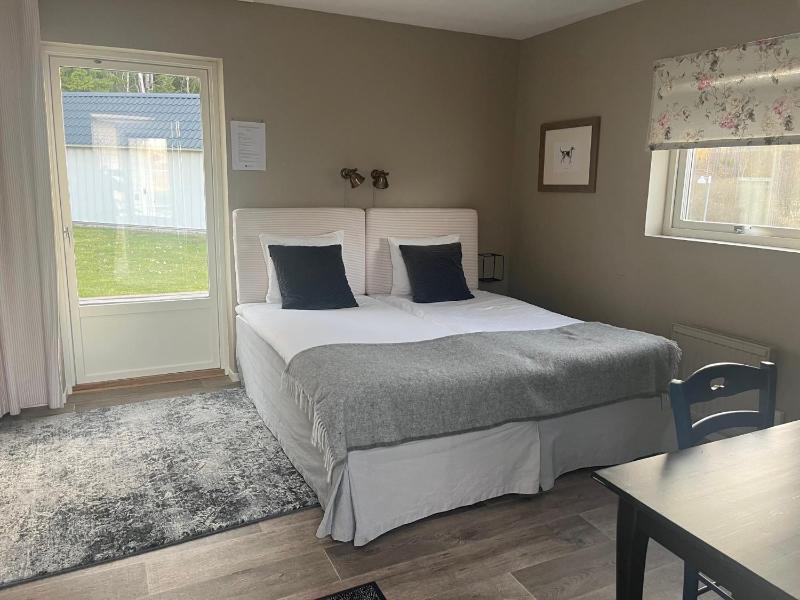 Double Room with Terrace image 3