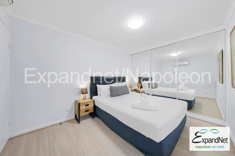 Deluxe Apartment image 2