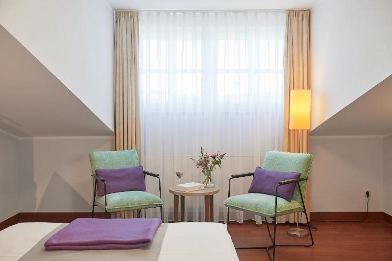 Double Room image 4
