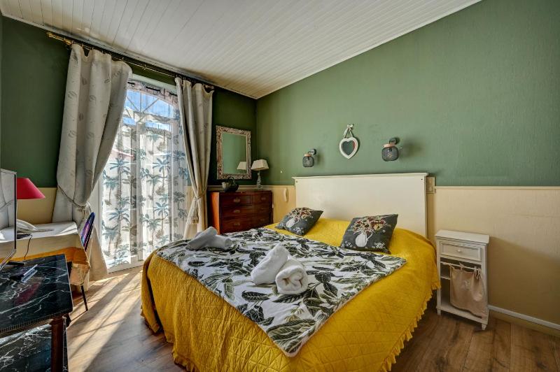 Privilege Room with Terrace image 3