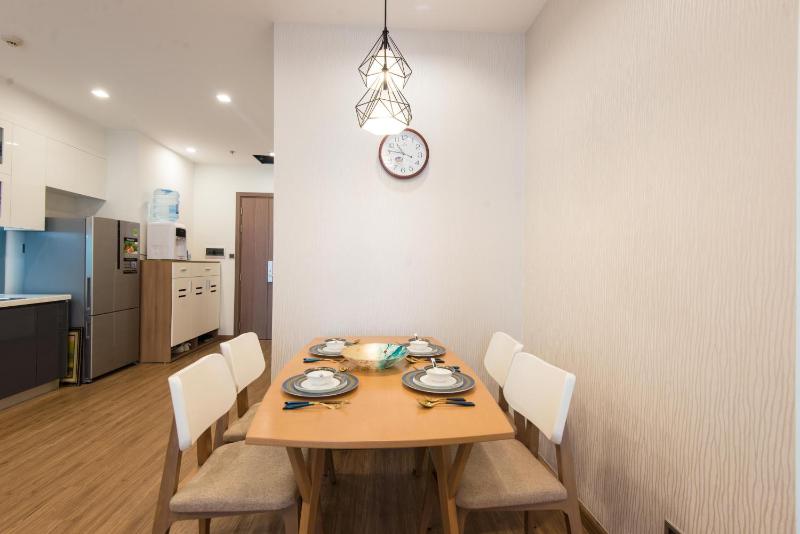 Premium Apartment Vinhomes Metropolis BaDinh - image 9