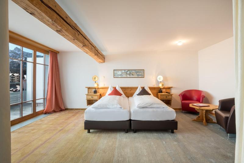 Junior Suite with Lake View image 4