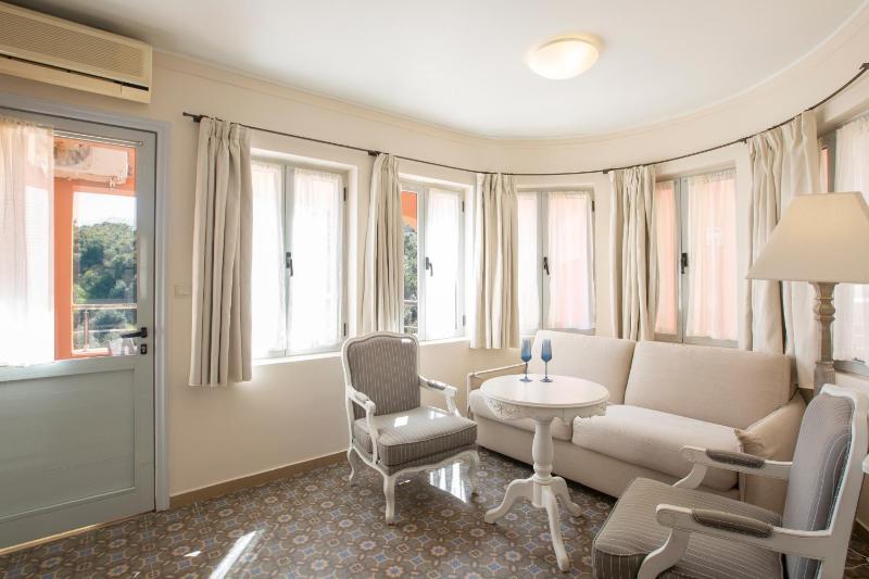 Family Apartment Sea View image 3