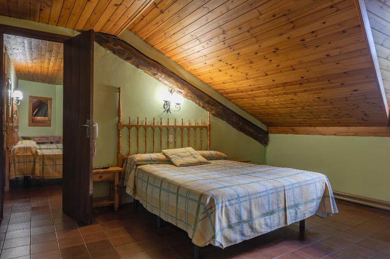 Quadruple Room image 1