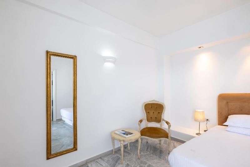 Venus Suite with Hot Tub and Caldera View image 2