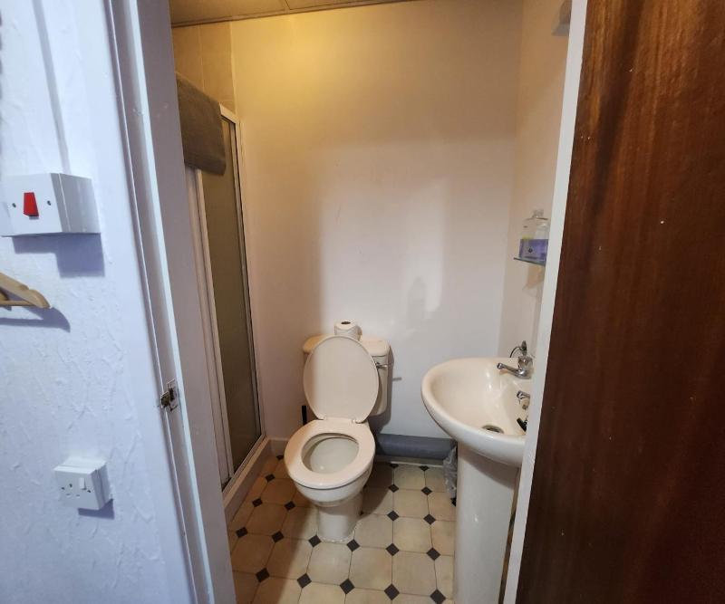 Single Room image 2