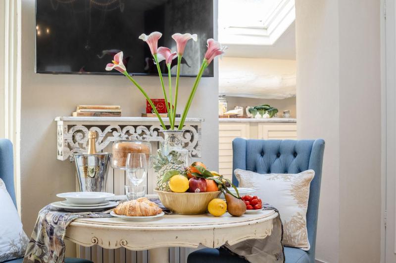 Moro Studio Suite Classy and Romantic Apartment in Lucca - image 28