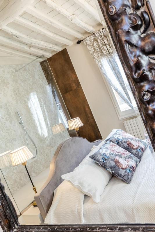 Moro Studio Suite Classy and Romantic Apartment in Lucca - image 22