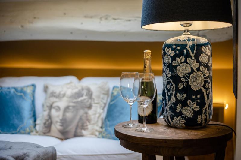 Moro Studio Suite Classy and Romantic Apartment in Lucca - image 8