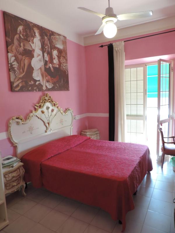 Family Room (2 Adults + 2 Children) image 2