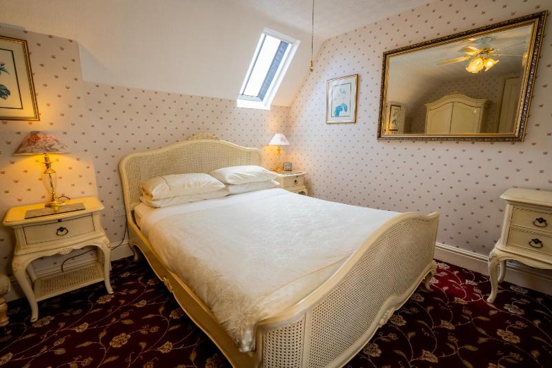 Superior King Room image 1