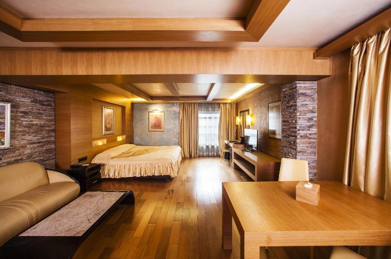 Superior Double or Twin Room image 1