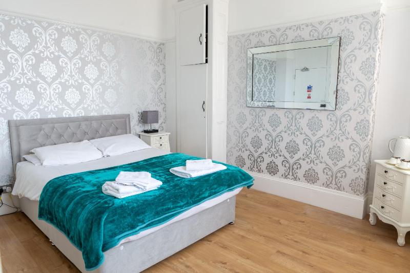 Double - Ensuite - Large image 4