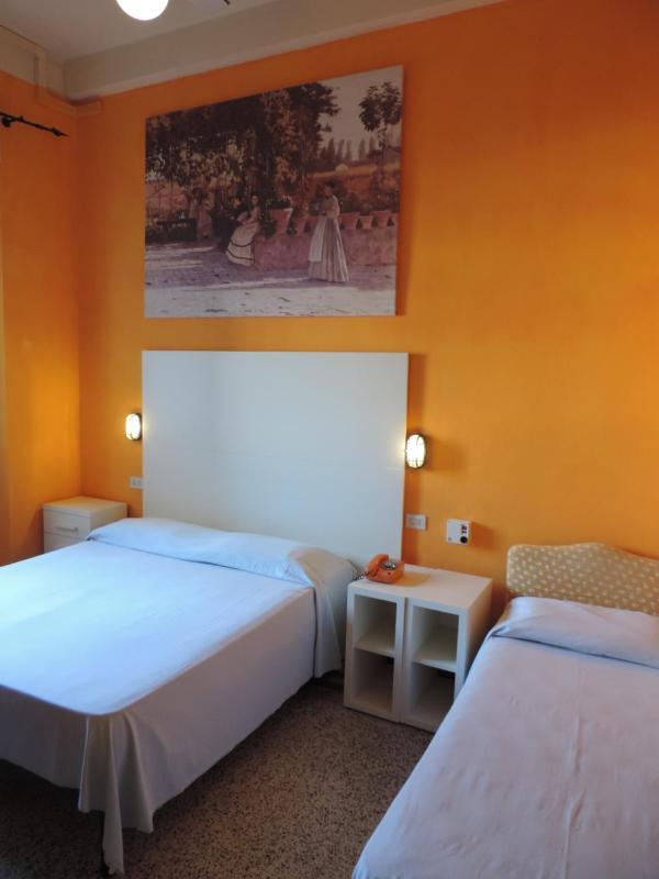 Triple Room image 3