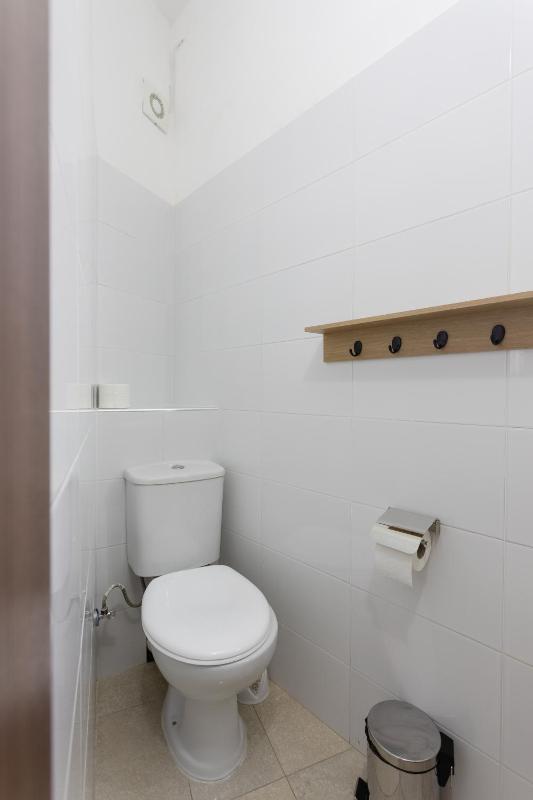 Single Room with Private Bathroom image 3