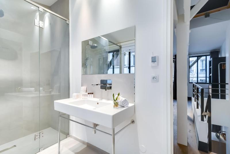 Two-Bedroom Apartment (8 Adults) image 3