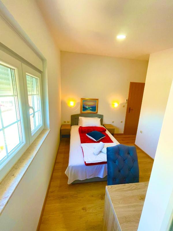 Single Room image 1
