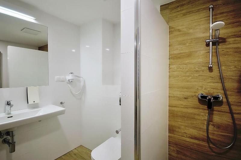 Double Room image 2