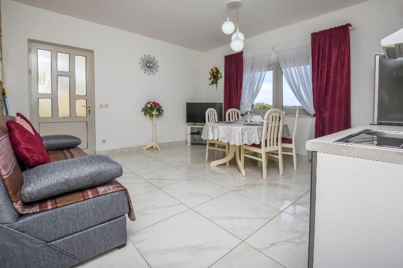 Apartment Iryna - image 38