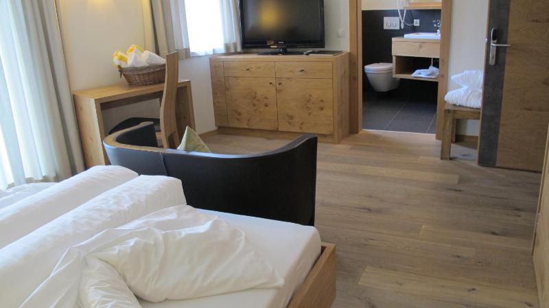 Double Room with Balcony image 1