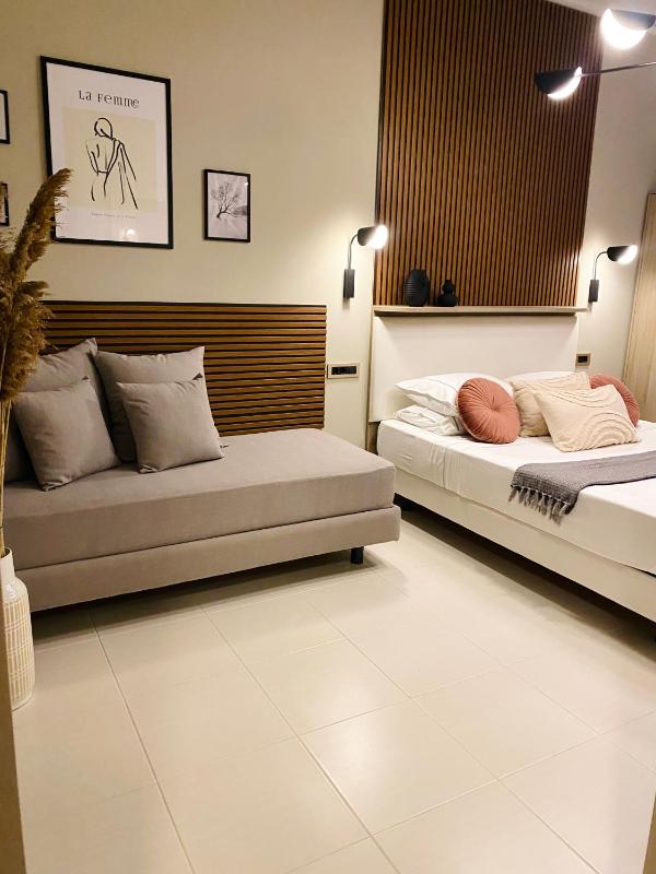 Triple Room with Balcony image 1