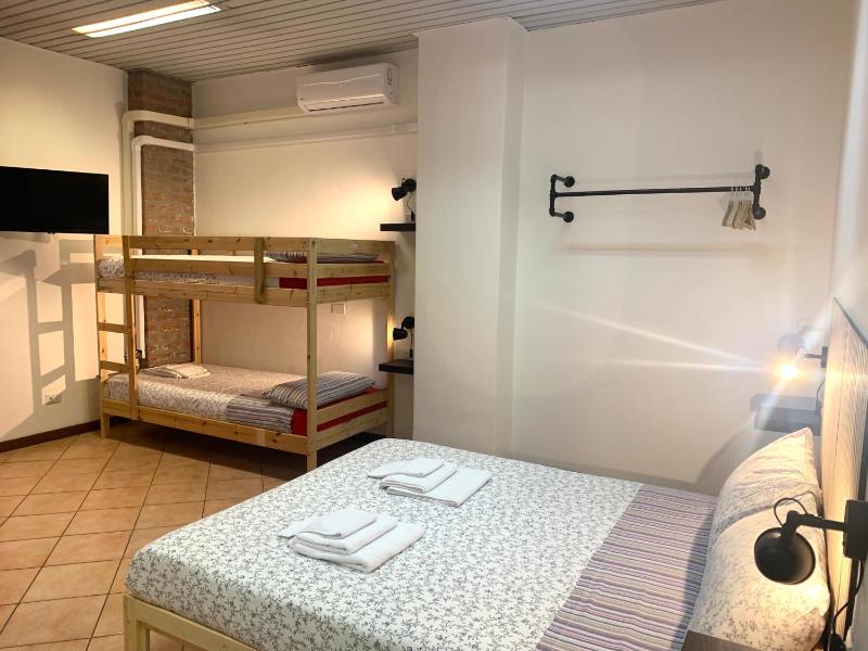  Deluxe Quadruble Room  image 3