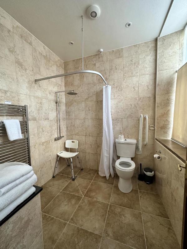 Standard Double Room - Accessible image 3