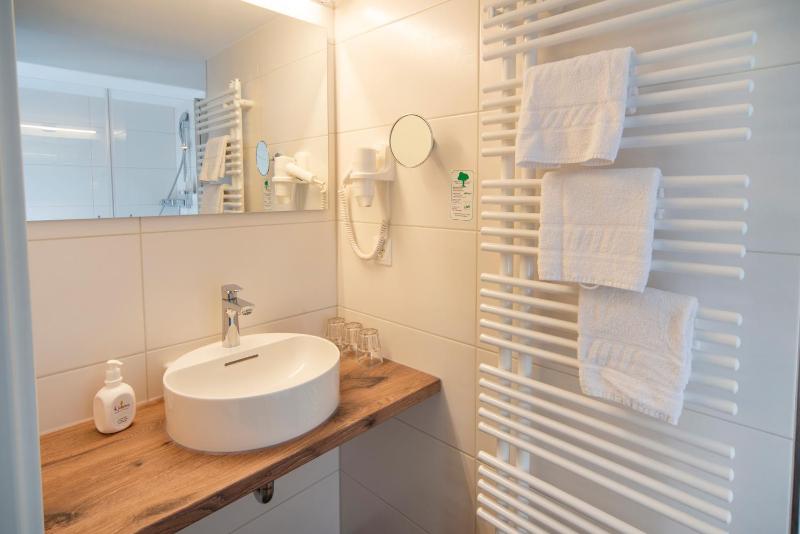 Superior Triple Room image 2