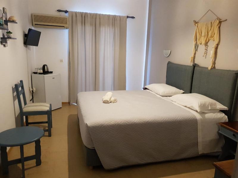 Standard Double or Twin Room with Sea View image 4