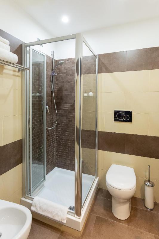 Single Room image 2