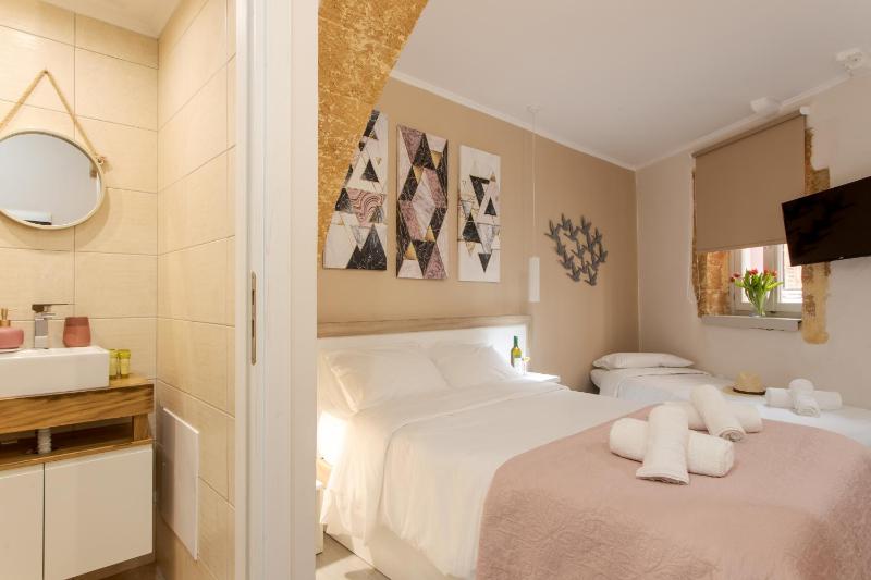 Mitos Cozy Rooms - image 20