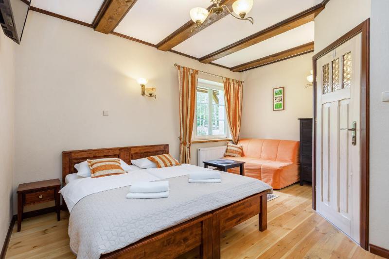 Triple Room with Terrace image 1